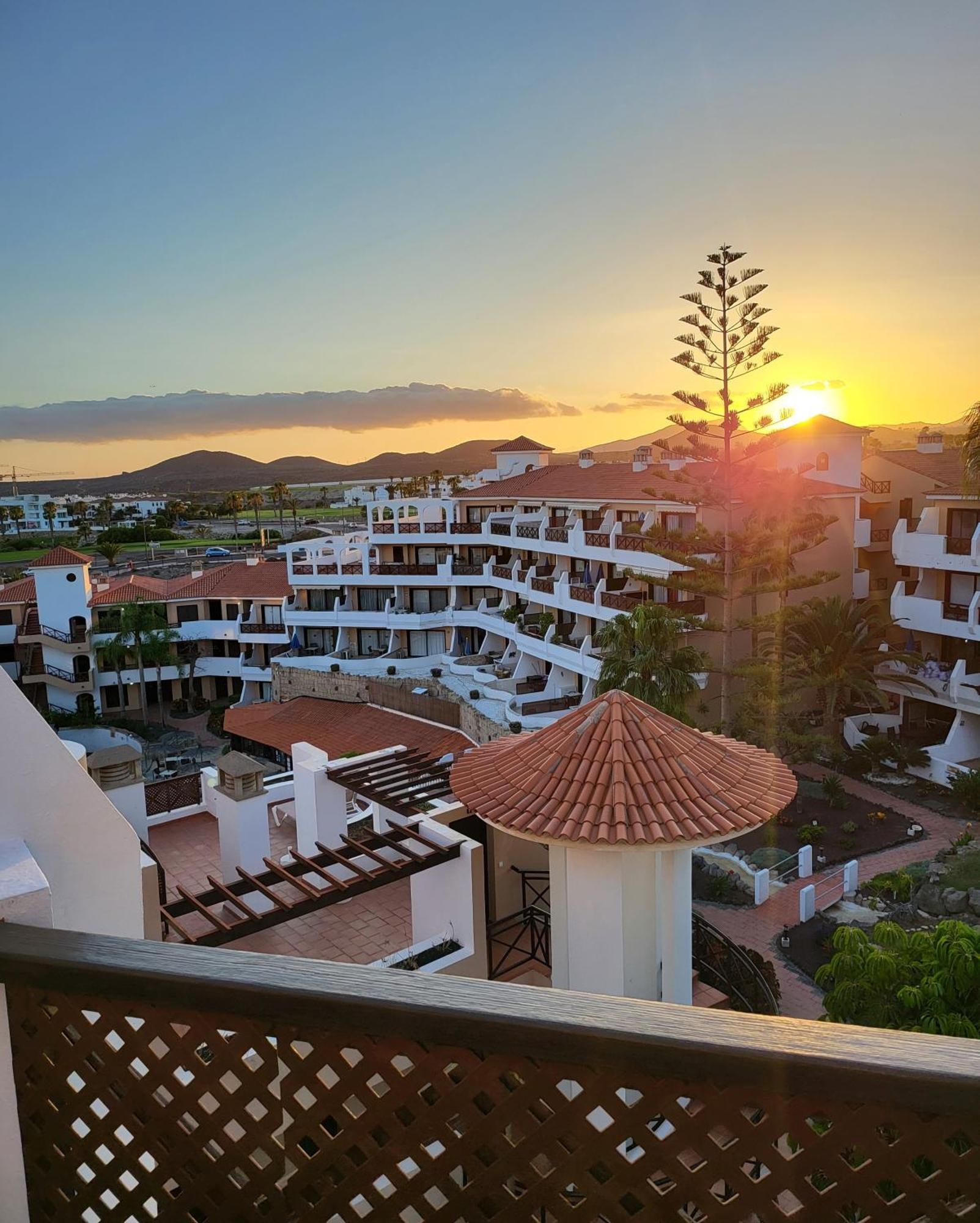 Moderno Y Luminoso Atico Con Vistas Y Piscina San Miguel de Abona Exterior foto