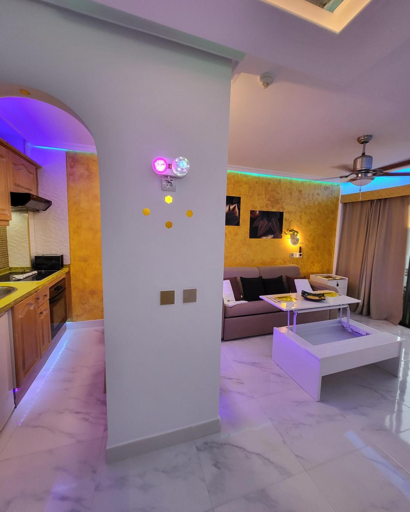 Moderno Y Luminoso Atico Con Vistas Y Piscina San Miguel de Abona Exterior foto
